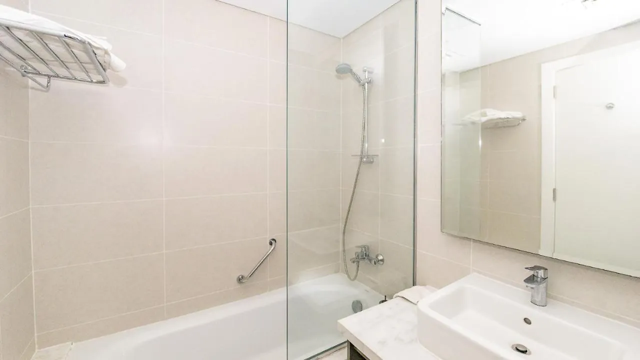 Sleek Studio In Business Bay With Canal View Business Bay, Dubai 0*,  United Arab Emirates