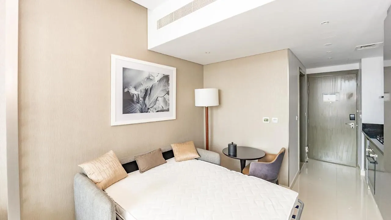 Sleek Studio In Business Bay With Canal View Business Bay, Dubai Apartment