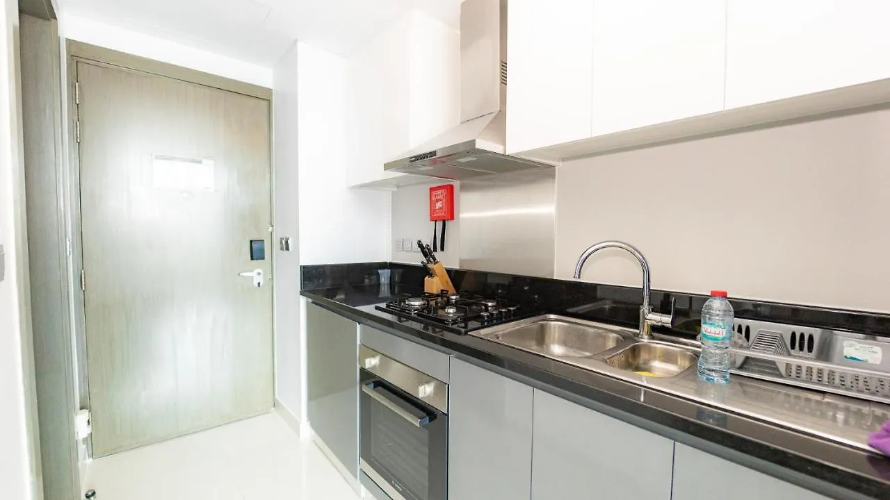 Sleek Studio In Business Bay With Canal View Business Bay, Dubai Apartment